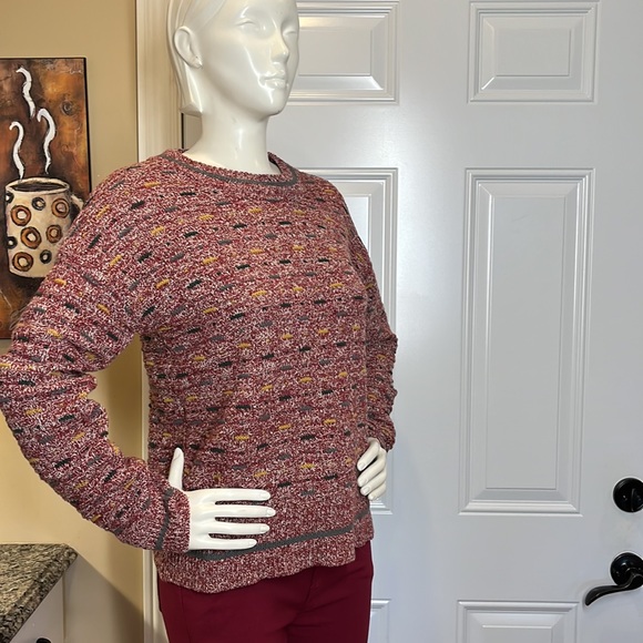 Nice and comfortable Goes great with the amaryllis pants - Picture 3 of 4